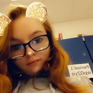 Meet your Posher, Adriana